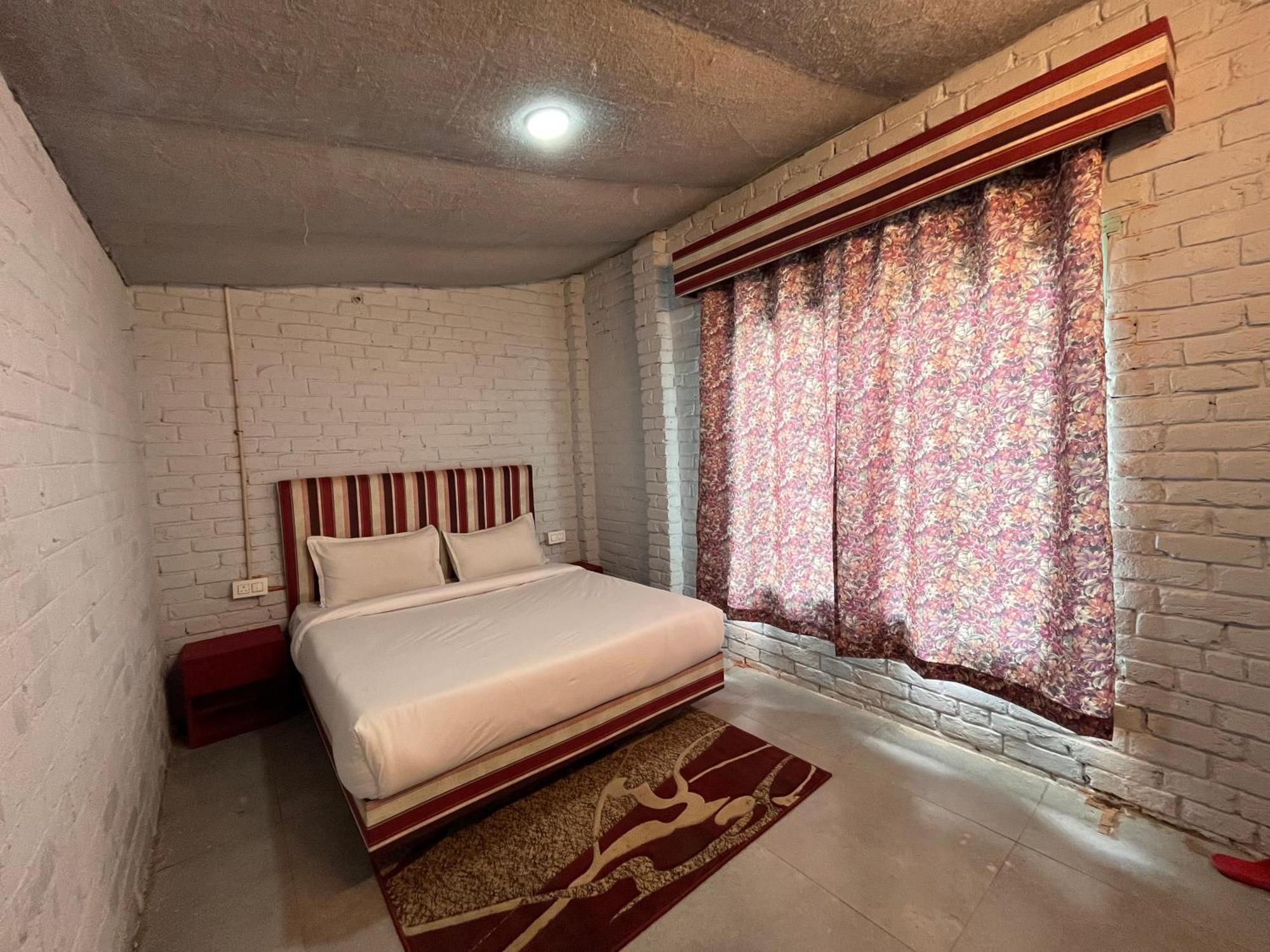 Hotel English Rose, #Personal Parking, #Petfriendly, #Garden, #Bonfire Under The Stars Манали Экстерьер фото
